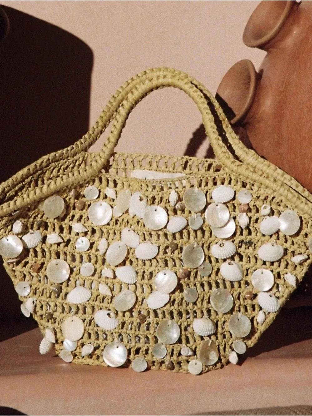 🐚l*space “alba” Natural Straw Tote with Shell Embellishments - Picture 3 of 8